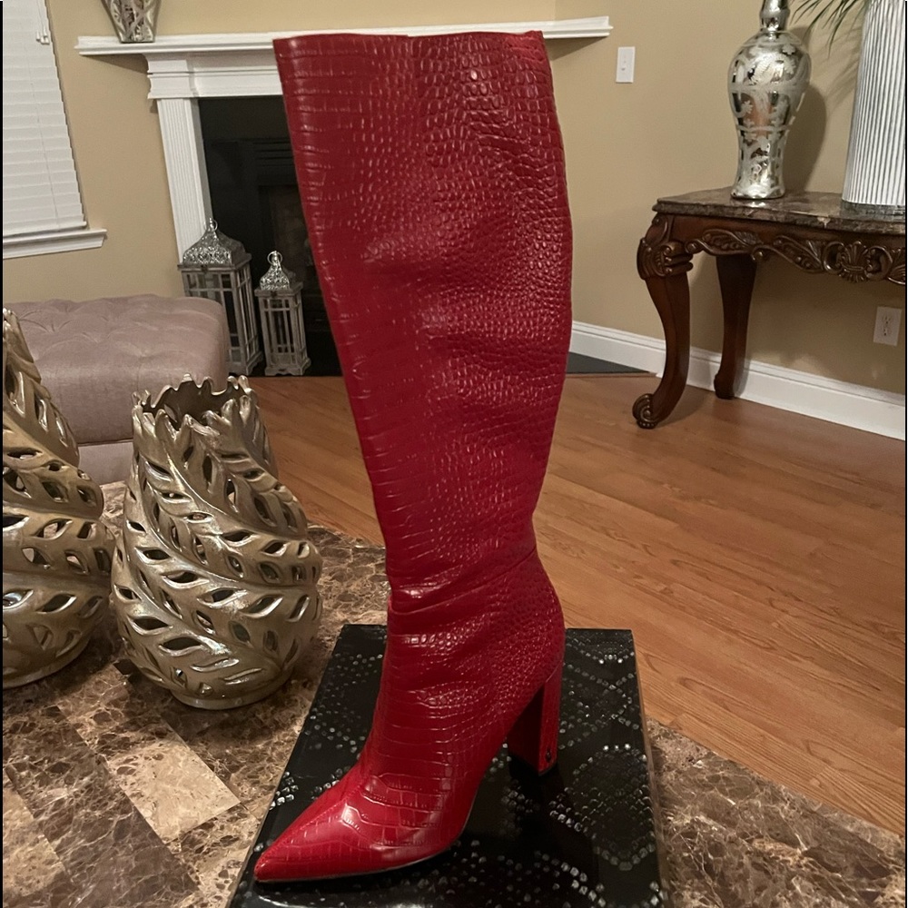 Beautiful Red Gianni Bini Heeled Boots